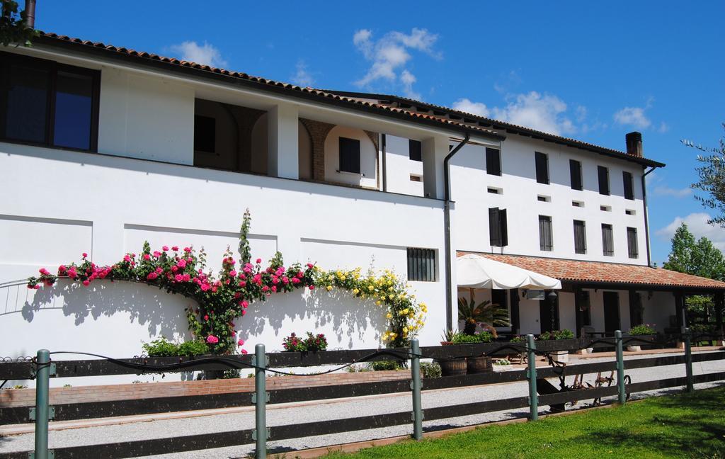 La Pioppa Agriturismo ซาชิเล ภายนอก รูปภาพ