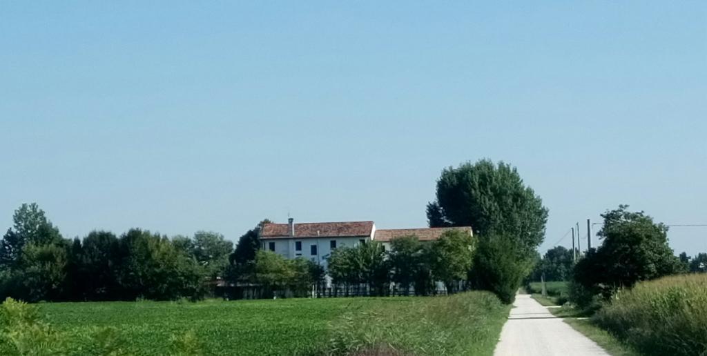 La Pioppa Agriturismo ซาชิเล ภายนอก รูปภาพ